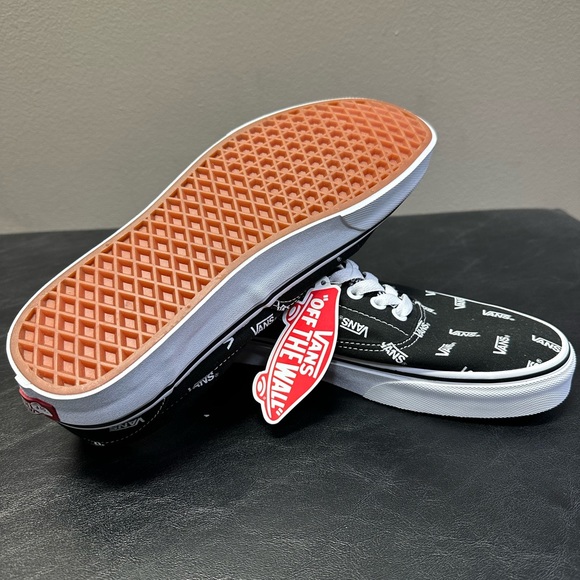 New Men’s Vans Size 9.5 Eras - Picture 2 of 2